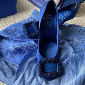 Roger Vivier Satin buckle pump royal blue